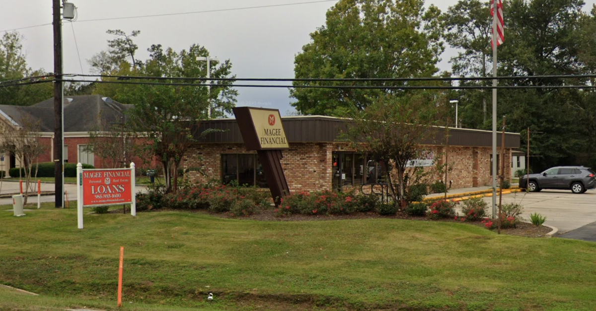 Magee Financial storefront in Covington, LA offering personal, real estate & online loans